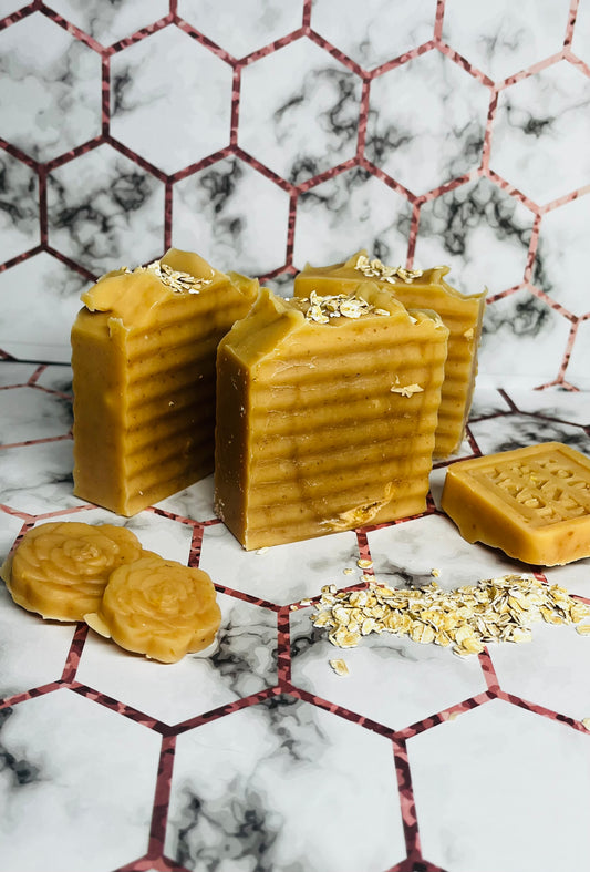 Summer Lovin Soap (Made with oat milk and honey)